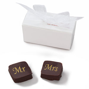 2-Piece Mr. & Mrs. Favors