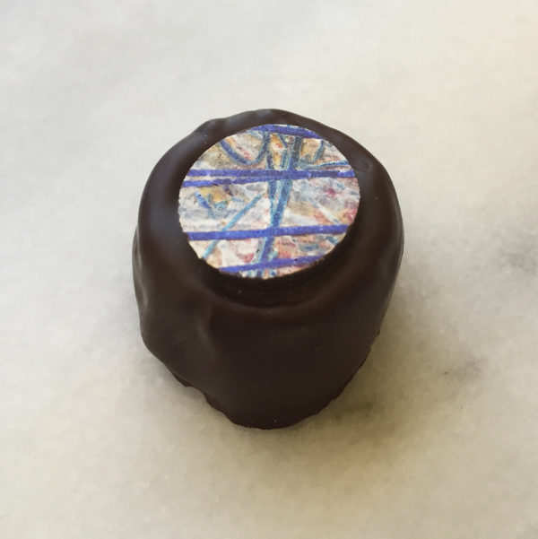 set of 10 single bonbons or caramels in silk pouch - Image 2