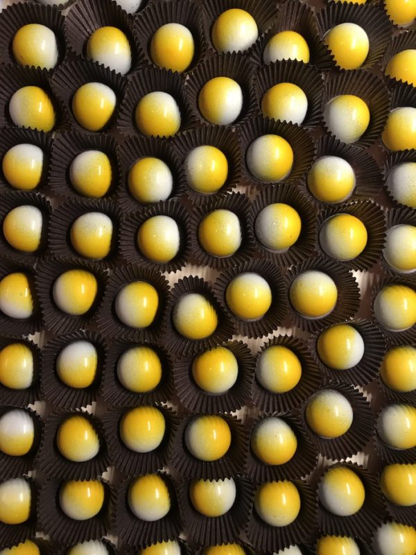 6-Piece Lemon Burst Chocolate Bonbon - Image 4